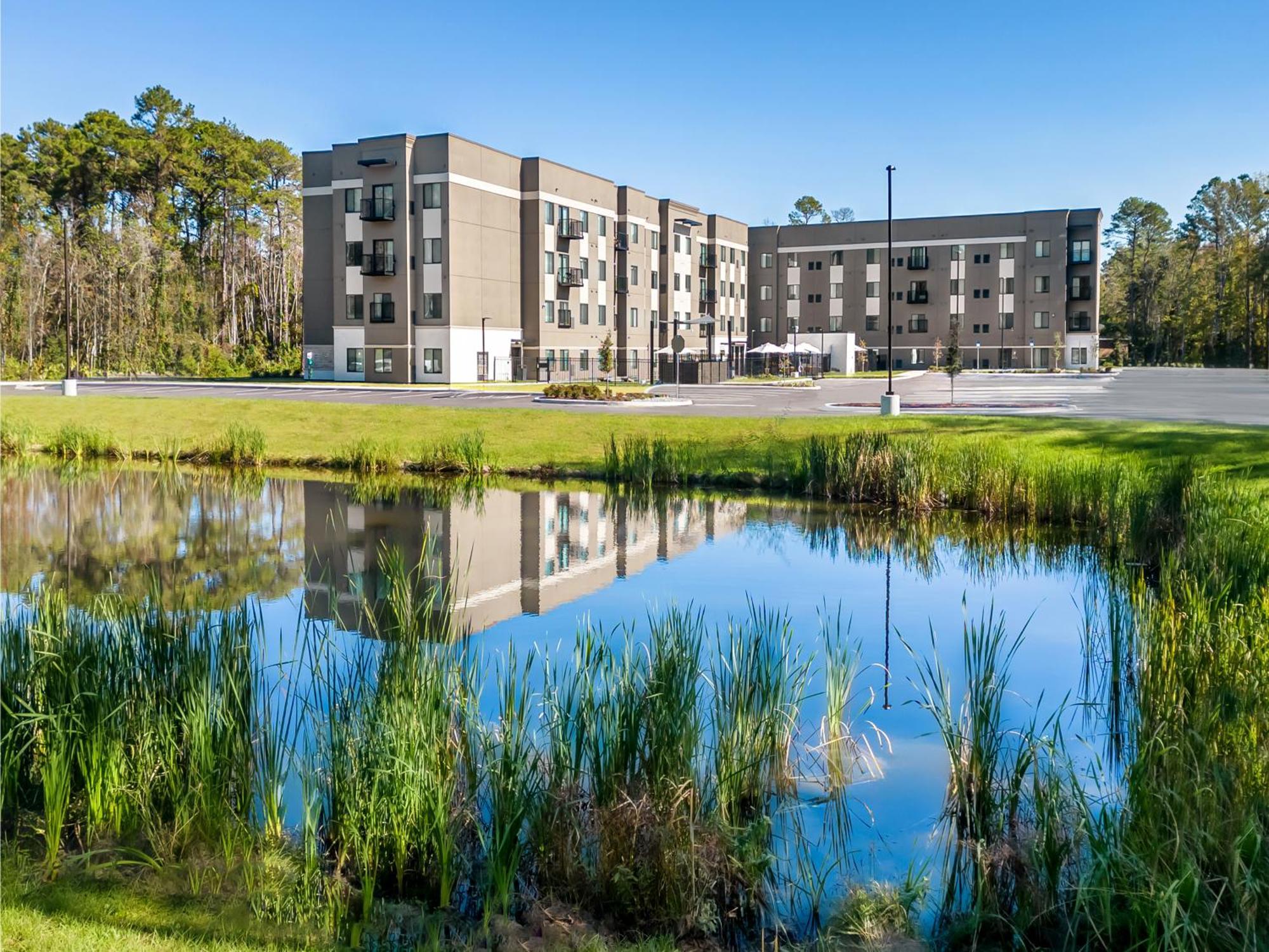 Waterwalk Extended Stay By Wyndham Jacksonville Deerwood Pk Exterior foto