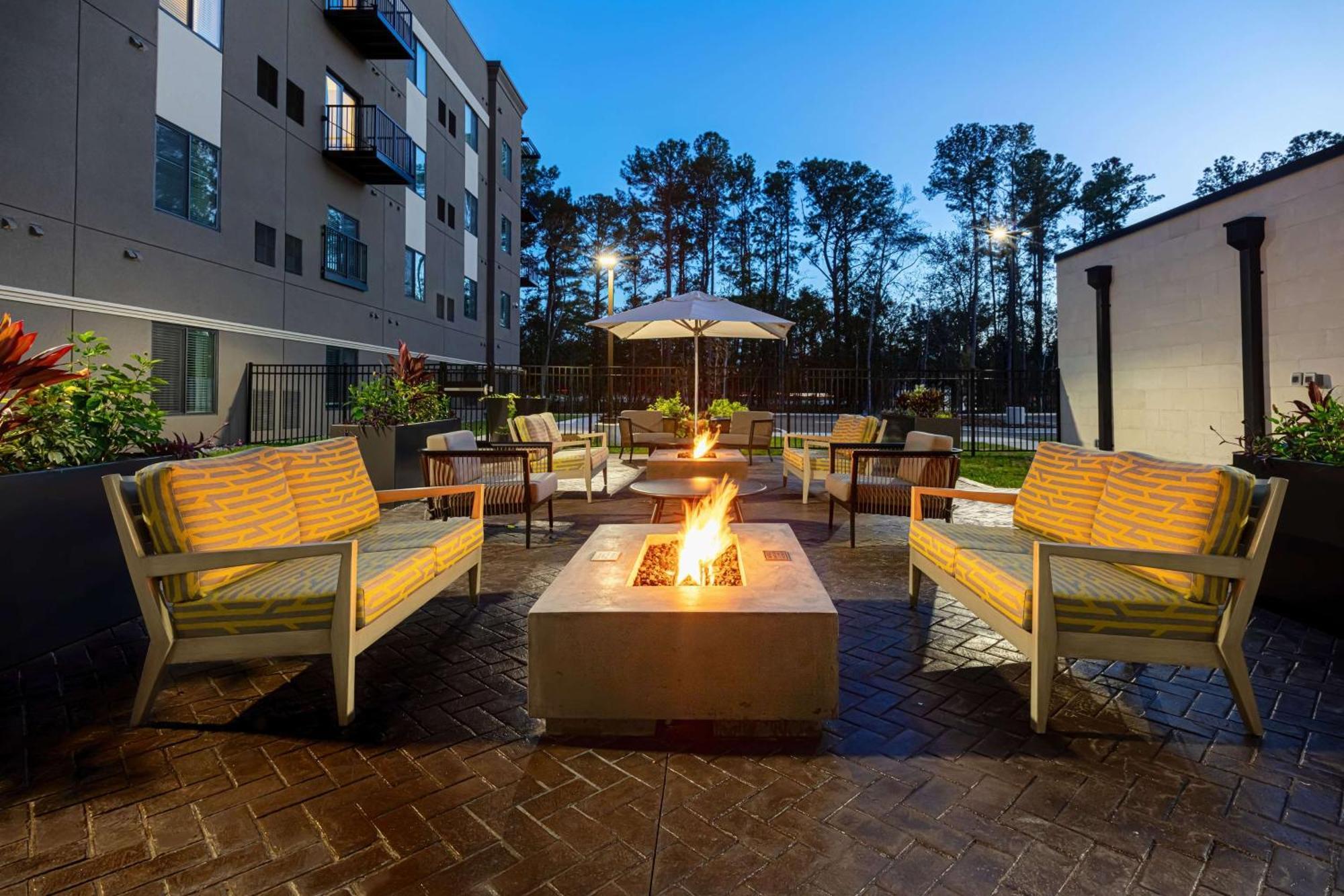Waterwalk Extended Stay By Wyndham Jacksonville Deerwood Pk Exterior foto